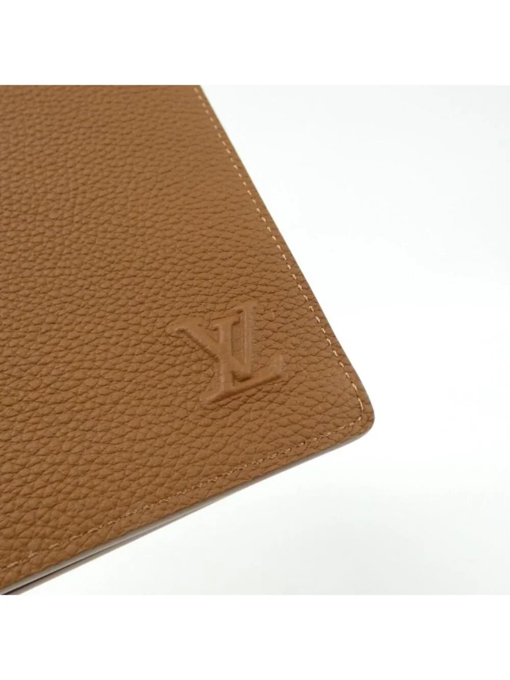Louis Vuitton LV Aerogram Portefeuille Brazza Wallet